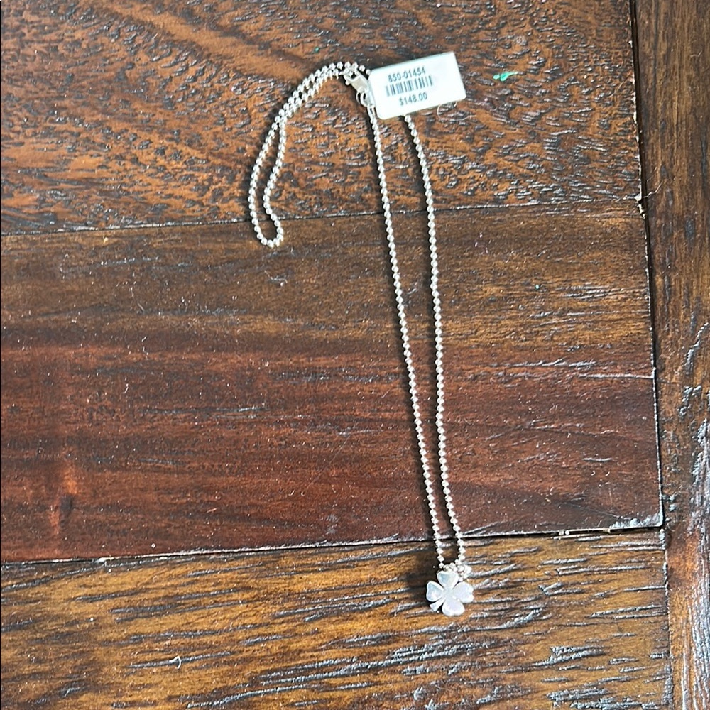 Elegant Silver Flower Pendant Necklace